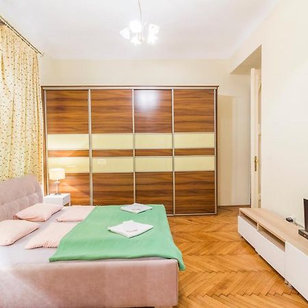 Bessara Apartment Boedapest Buitenkant foto