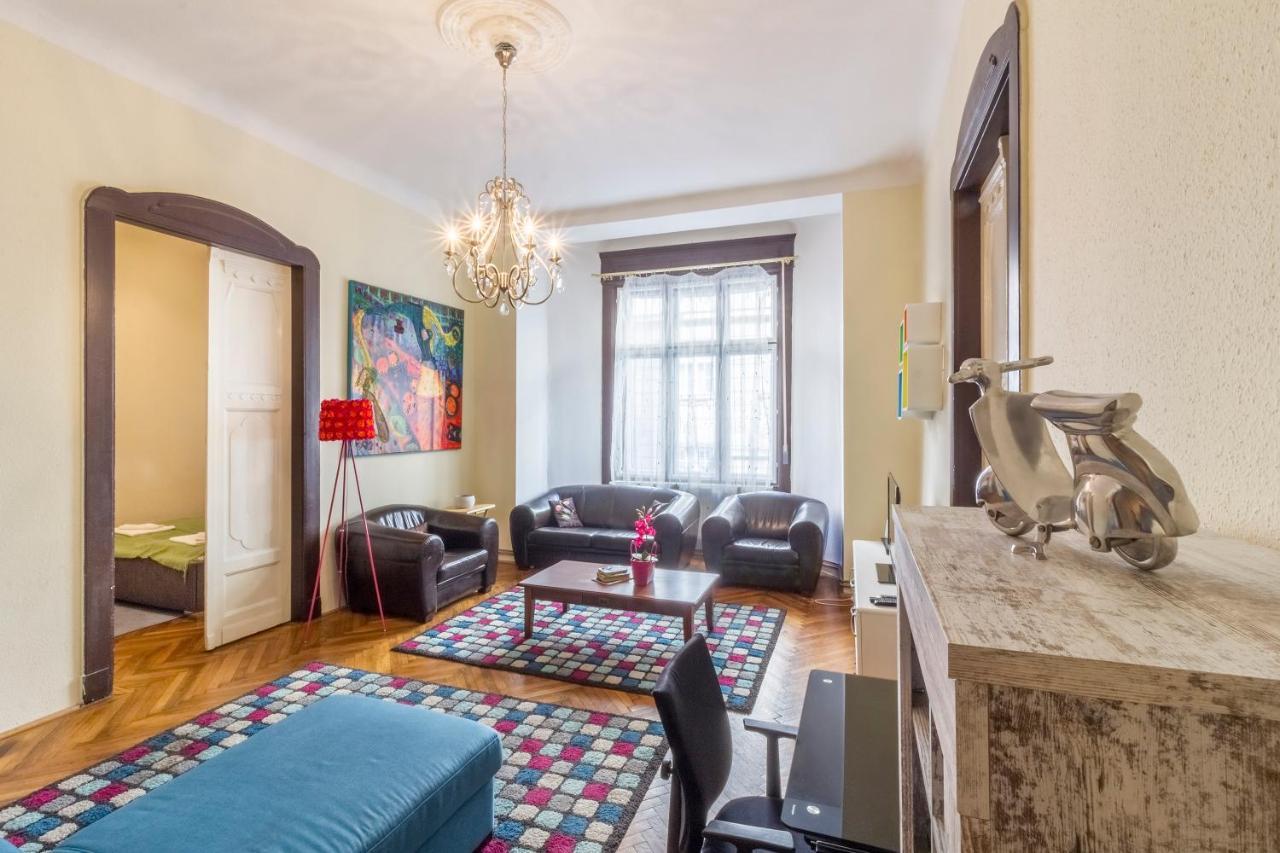 Bessara Apartment Boedapest Buitenkant foto