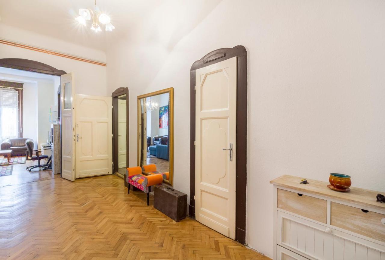 Bessara Apartment Boedapest Buitenkant foto