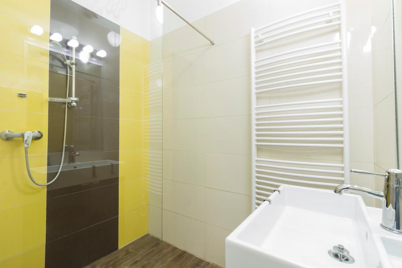 Bessara Apartment Boedapest Buitenkant foto